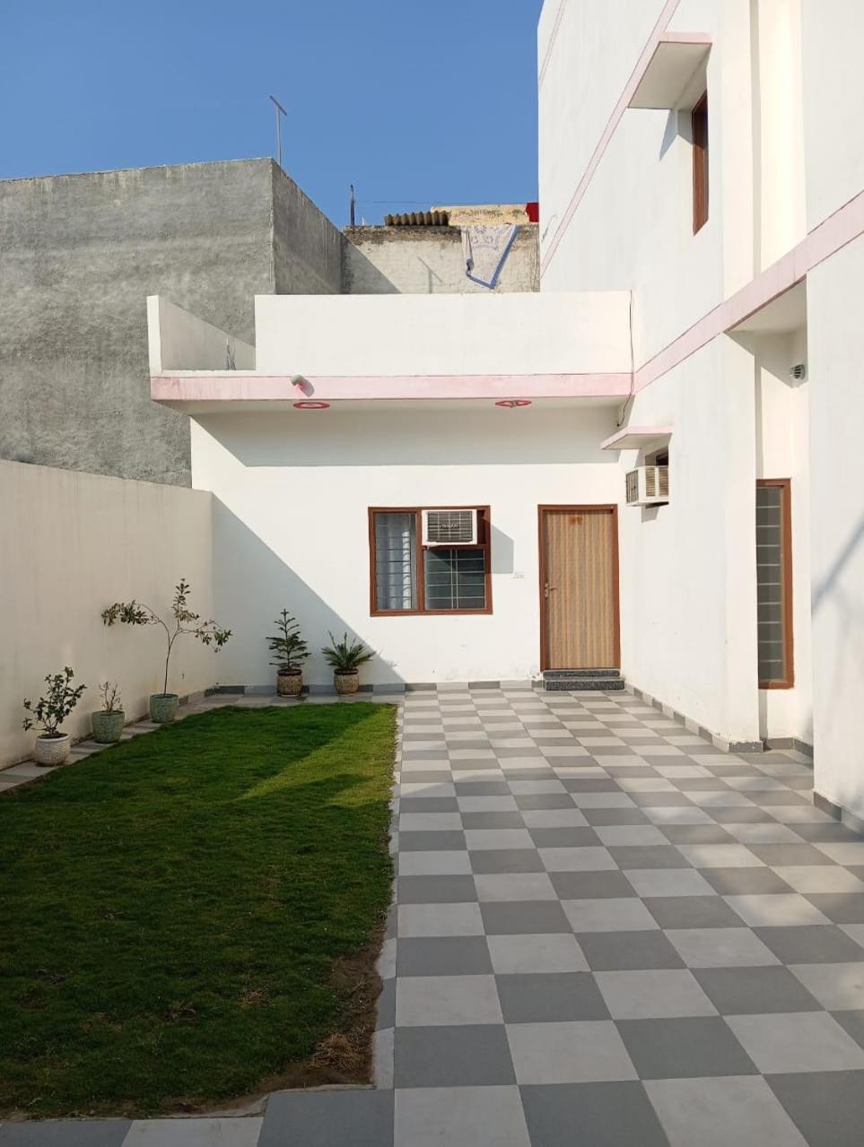 Roop Niwas Bed & Breakfast Amritsar Exterior photo